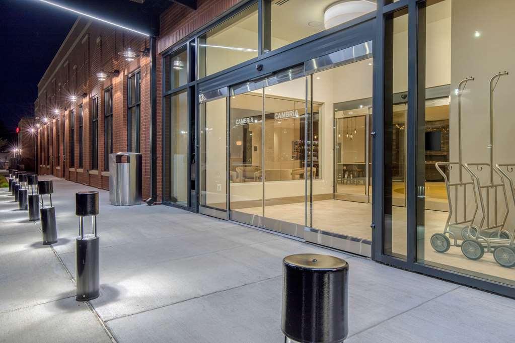 Cambria Hotel College Park Exterior photo