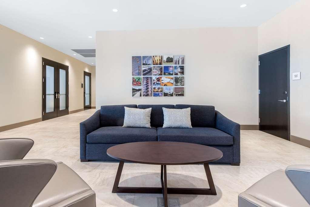 Cambria Hotel College Park Interior photo