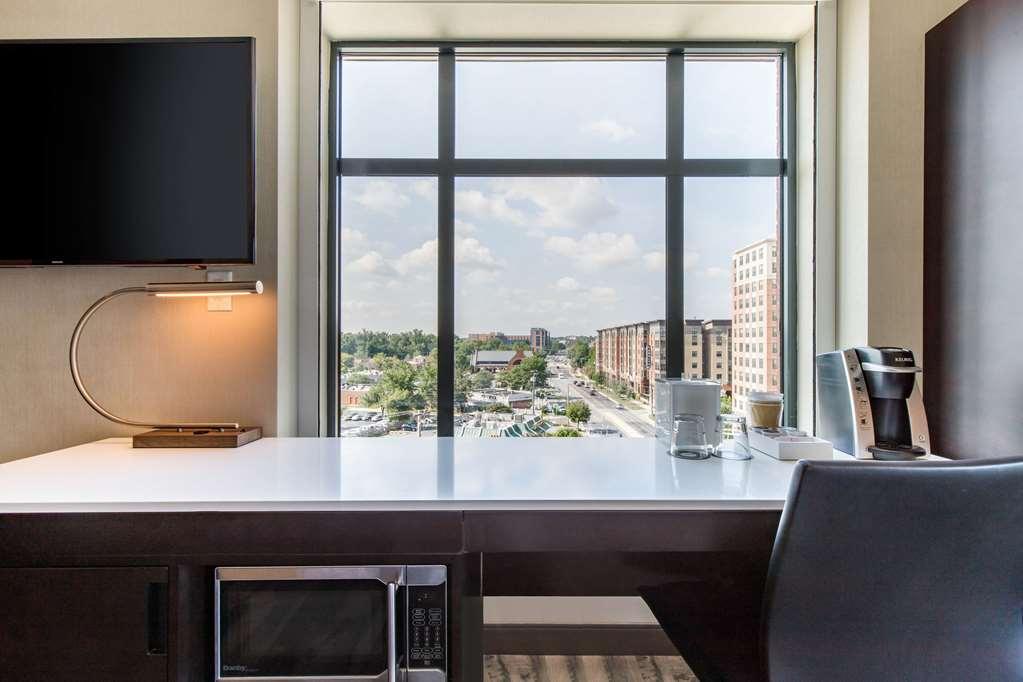 Cambria Hotel College Park Room photo