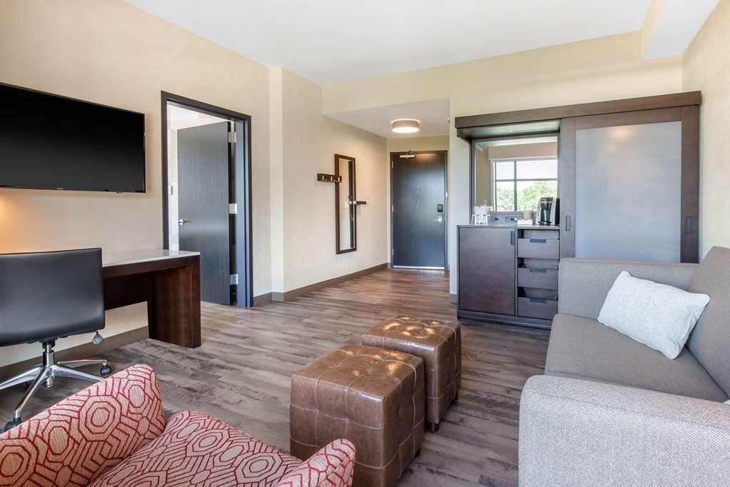 Cambria Hotel College Park Room photo