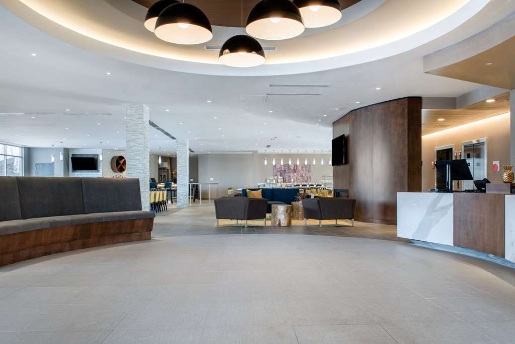 Cambria Hotel College Park Interior photo
